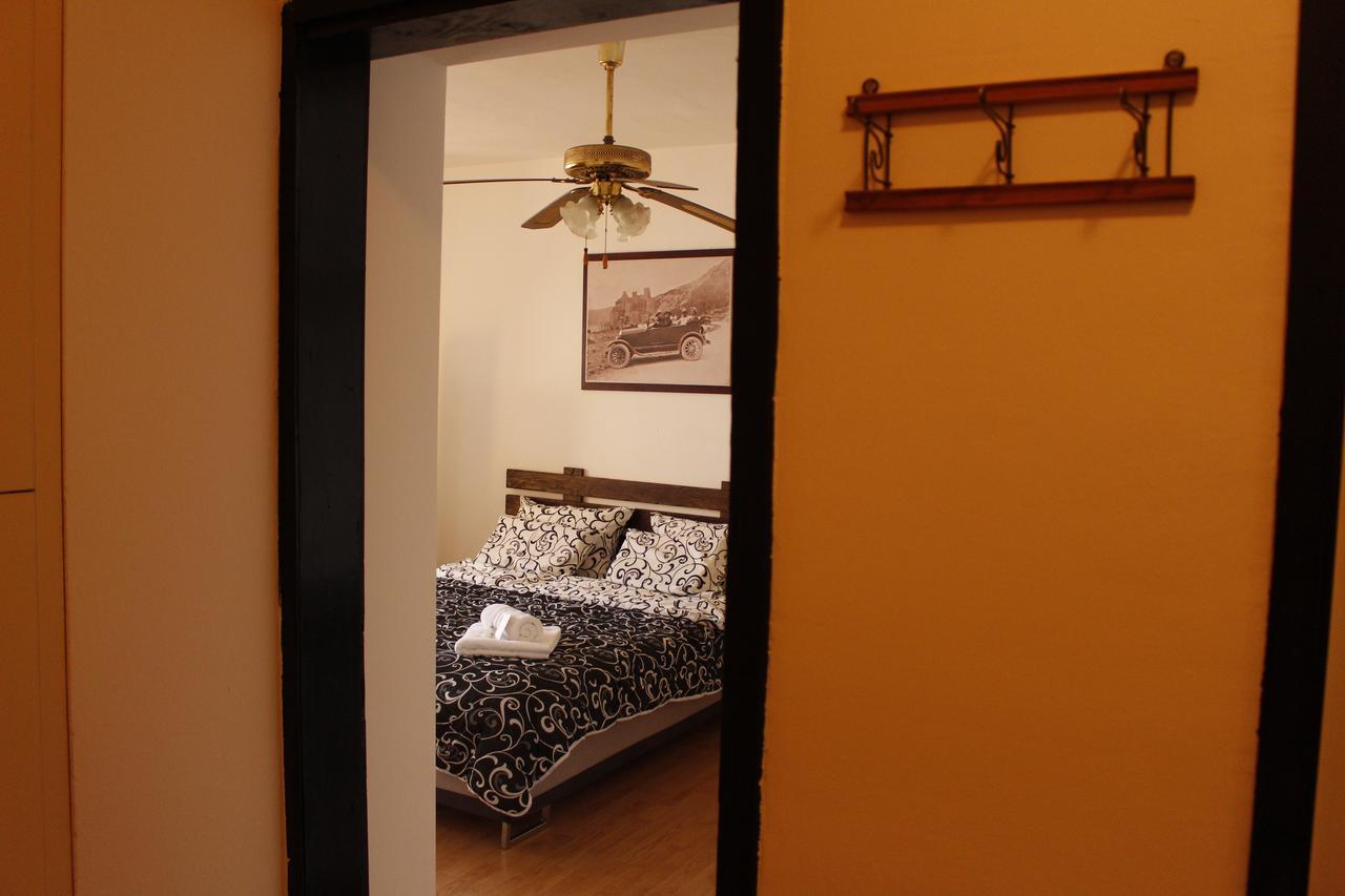 Apartman "Soba Sa Pogledom" Golubac Esterno foto